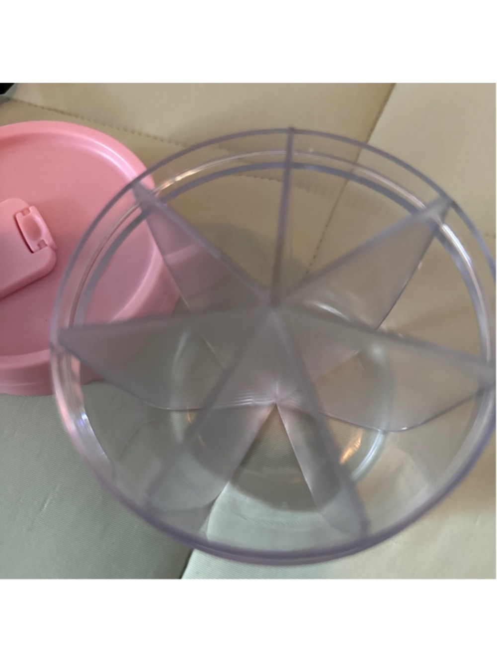 Sectioned Cup - Picture 3 of 3